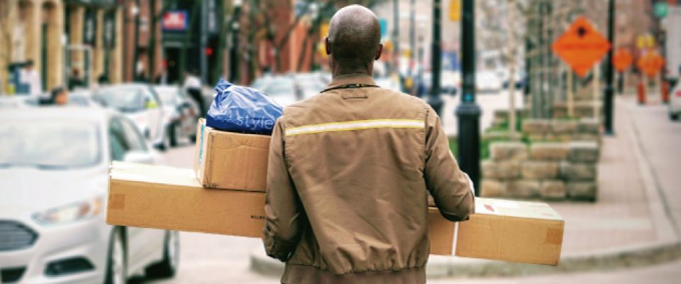 Chariots pour la logistique et les caisses